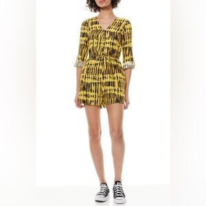 ALICE + OLIVIA Black and Gold Winnie Romper Size 10